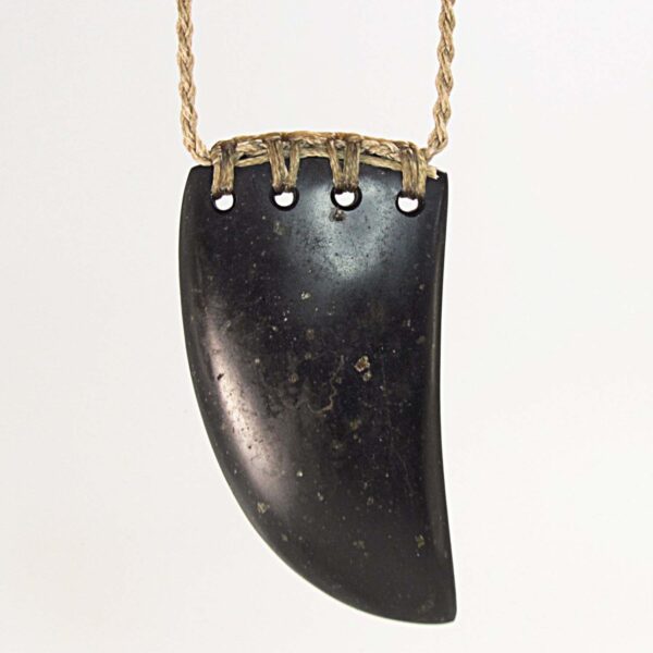 Cam112 Taonga, onewa, basalt, niho, tooth, taniwha (3)