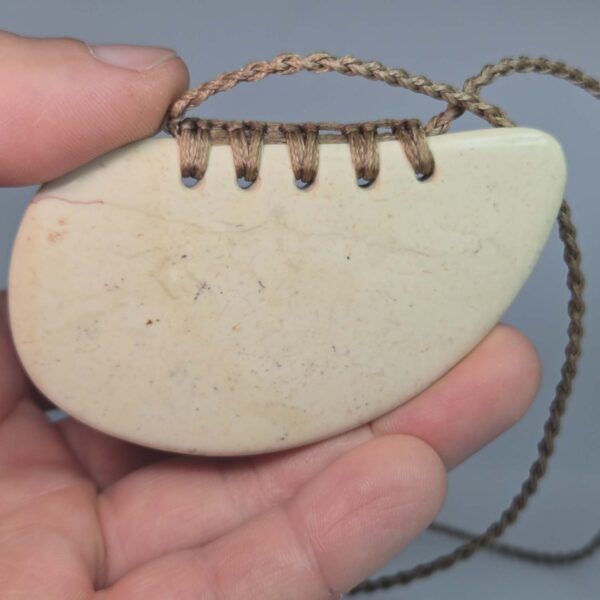 Cam127 Taonga, pakeho, limestone, tohorā, whale (1) Cam127 Taonga, pakeho, limestone, tohorā, whale (1)