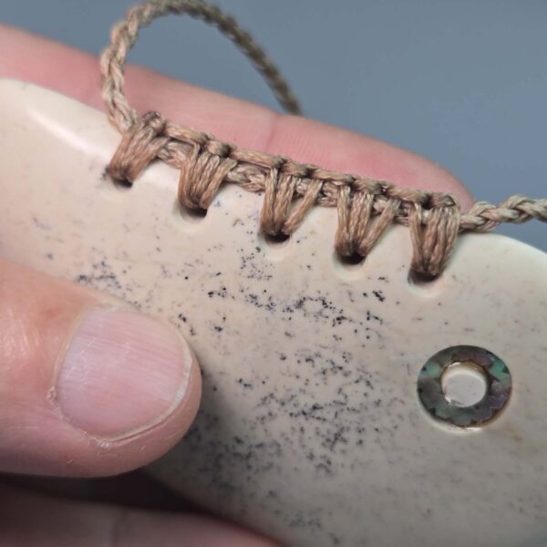 Cam127 Taonga, pakeho, limestone, tohorā, whale (9) Cam127 Taonga, pakeho, limestone, tohorā, whale (9)