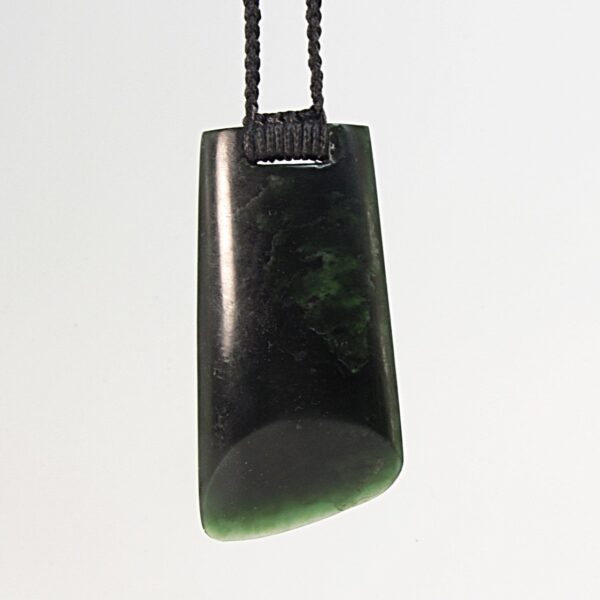Dav16 Toki, pounamu, kawakawa, jade, taonga (4)