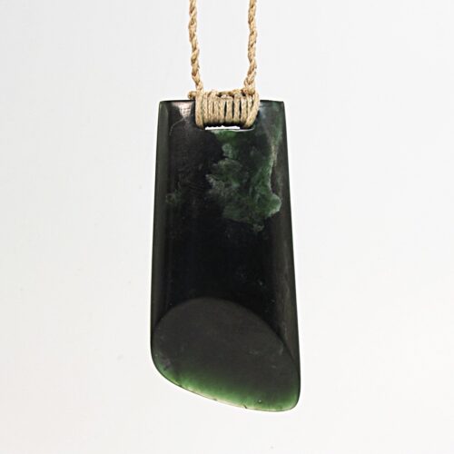 Te Ara Whakairo – Kawakawa Pounamu Toki