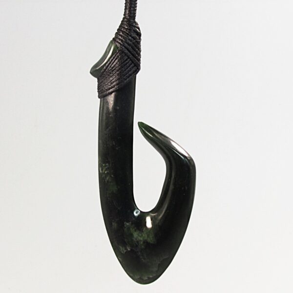 Dav21, hei matau, hook, taonga, kawakawa, pounamu, jade (4)
