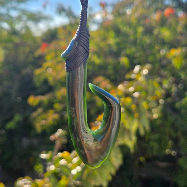 Dav21, hei matau, hook, taonga, kawakawa, pounamu, jade (5) Dav21, hei matau, hook, taonga, kawakawa, pounamu, jade (5)