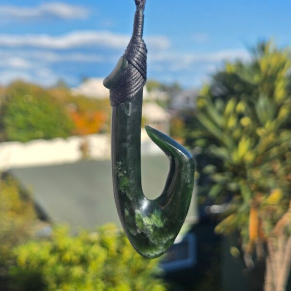 Dav21, hei matau, hook, taonga, kawakawa, pounamu, jade (6) Dav21, hei matau, hook, taonga, kawakawa, pounamu, jade (6)