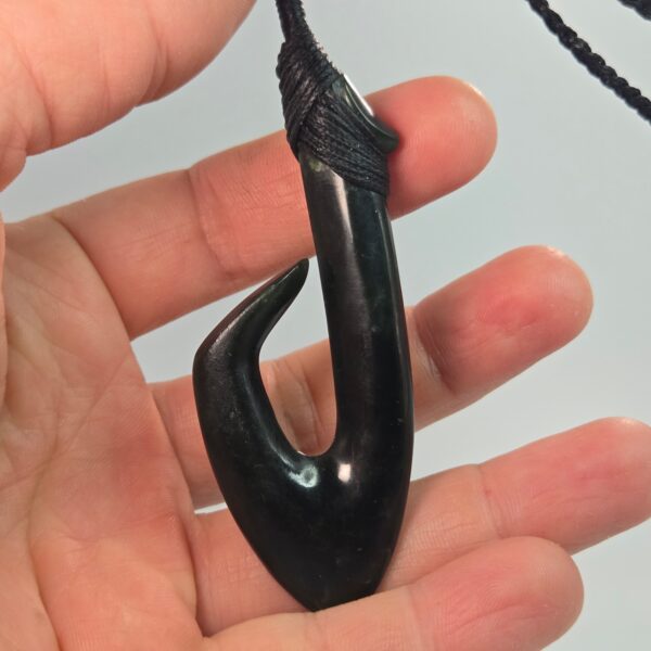 Dav21, hei matau, hook, taonga, kawakawa, pounamu, jade (8) Dav21, hei matau, hook, taonga, kawakawa, pounamu, jade (8)