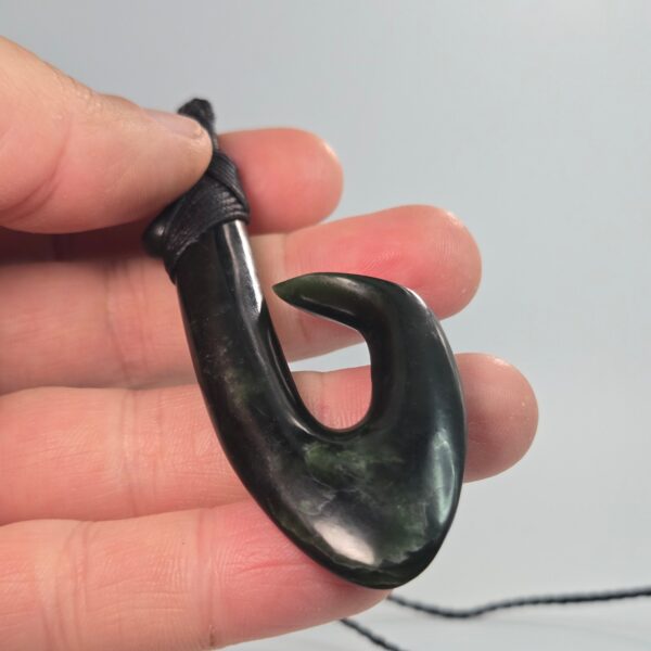 Dav21, hei matau, hook, taonga, kawakawa, pounamu, jade (9) Dav21, hei matau, hook, taonga, kawakawa, pounamu, jade (9)