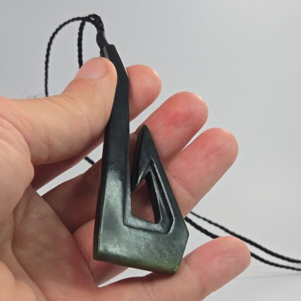 Dav22, hei matau, taonga, hook, kawakawa, pounamu, (1) Dav22, hei matau, taonga, hook, kawakawa, pounamu, (1)