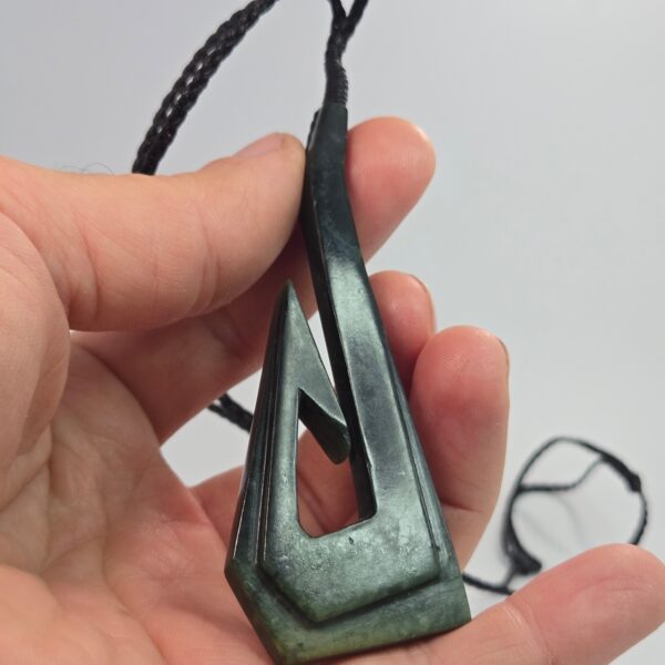 Dav22, hei matau, taonga, hook, kawakawa, pounamu, (11) Dav22, hei matau, taonga, hook, kawakawa, pounamu, (11)