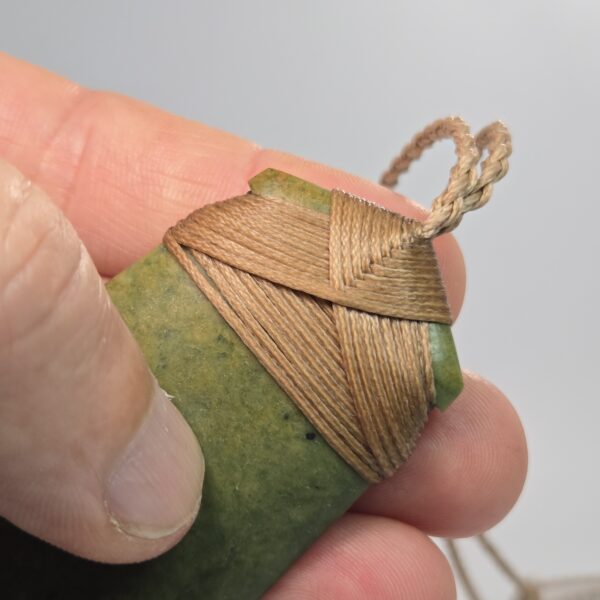 Cam120 Raukaraka, pounamu, jade, taonga, toki, (2) Cam120 Raukaraka, pounamu, jade, taonga, toki, (2)