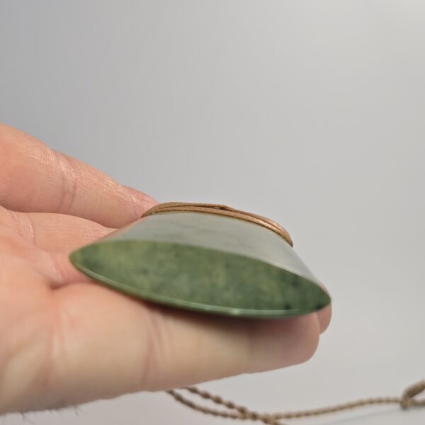 Cam120 Raukaraka, pounamu, jade, taonga, toki, (3) Cam120 Raukaraka, pounamu, jade, taonga, toki, (3)