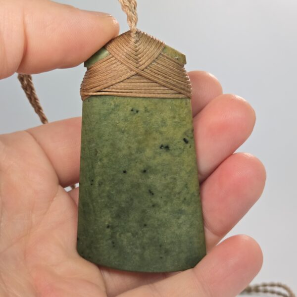 Cam120 Raukaraka, pounamu, jade, taonga, toki, (8) Cam120 Raukaraka, pounamu, jade, taonga, toki, (8)