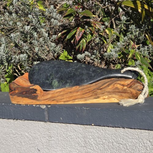 Te Kaha - Mere