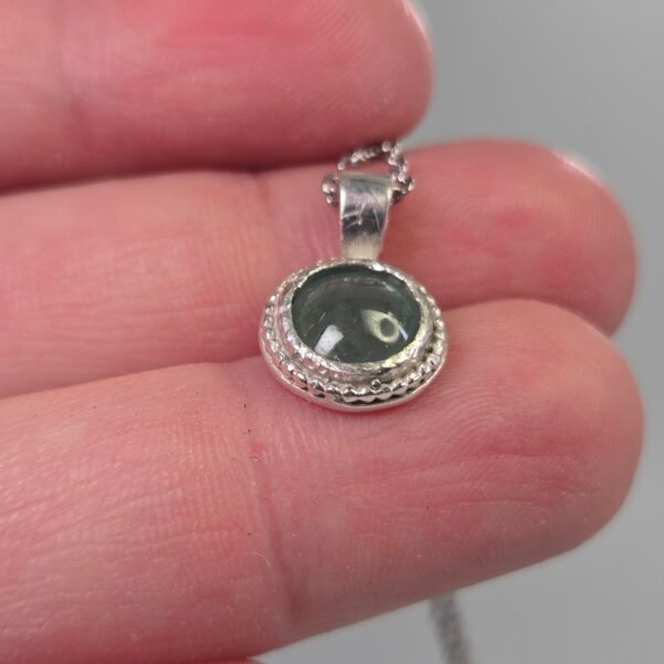 Snowy Princessa, jadeite, guatamala, pendant, stud, earrings, silver (7) Snowy Princessa, jadeite, guatamala, pendant, stud, earrings, silver (7)