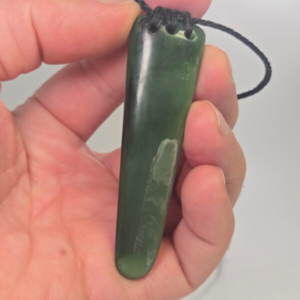 Cam135 pounamu, taonga, roimata, set (4) Cam135 pounamu, taonga, roimata, set (4)