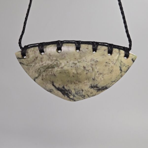 Cam142 Tasman, Pounamu, kouma, taonga, breastplate (13)