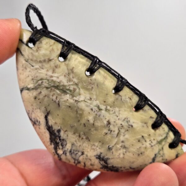 Cam142 Tasman, Pounamu, kouma, taonga, breastplate (14) Cam142 Tasman, Pounamu, kouma, taonga, breastplate (14)
