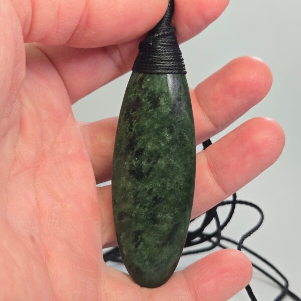 pounamu, set, toki, roimata, taonga (11) pounamu, set, toki, roimata, taonga (11)