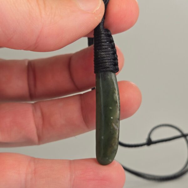 Cam147 Roimata, kahurangi, tumbled, free form, pounamu, jade (4) Cam147 Roimata, kahurangi, tumbled, free form, pounamu, jade (4)