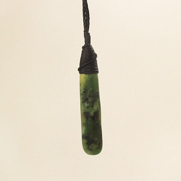Cam149 Taonga, pounamu, jade, raukaraka, roimata (2)