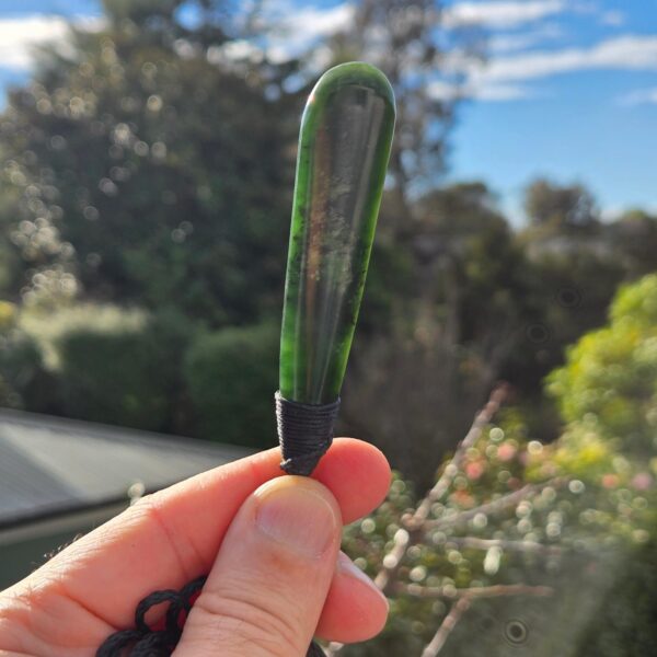 Cam150 Taonga, pounamu, kawakawa, set, toki, roimata, jade (9) Cam150 Taonga, pounamu, kawakawa, set, toki, roimata, jade (9)