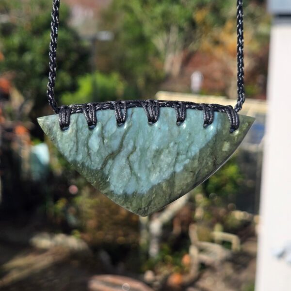 Cam151 Taonga, pounamu, tasman, whakatu, blue, jade, set, toki, kouma (7) Cam151 Taonga, pounamu, tasman, whakatu, blue, jade, set, toki, kouma (7)