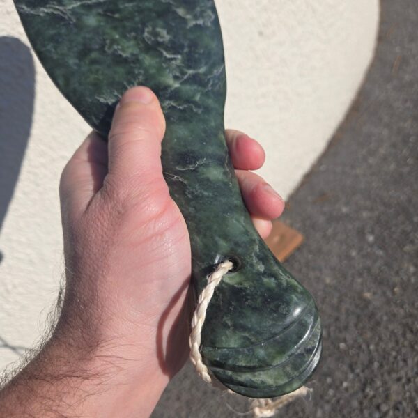 Mere, tuatahi, kawakawa, pounamu, taonga, (8) Mere, tuatahi, kawakawa, pounamu, taonga, (8)