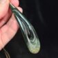Dav27, pounamu, taonga, hei matau, hook, kawakawa. jade, nephrite (1)