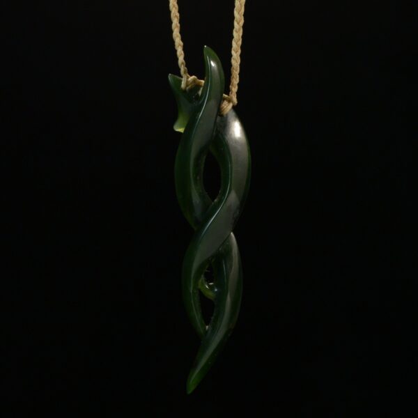 Dav36 taonga, pounamu, manaia, jade, kawakawa (8)