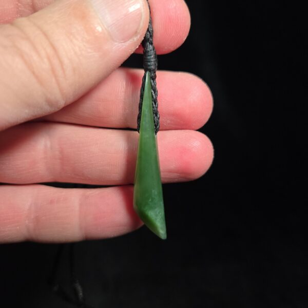 Dav37 Taonga, Pounamu, jade, roimata, kahurangi (8) Dav37 Taonga, Pounamu, jade, roimata, kahurangi (8)