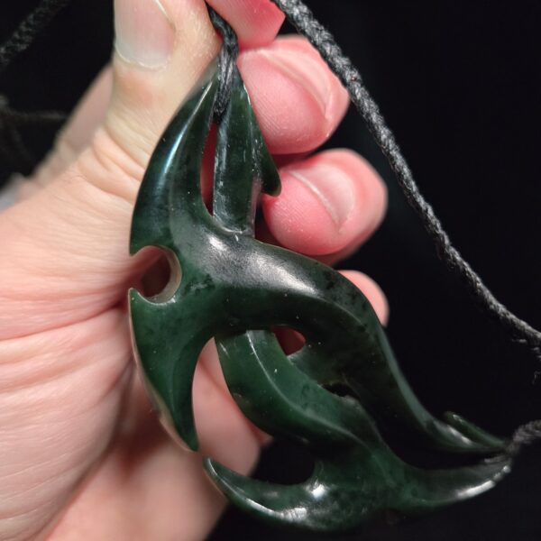 Dav38 Mangopare, shark, pounamu, jade, kawakawa, kaha, (7) Dav38 Mangopare, shark, pounamu, jade, kawakawa, kaha, (7)