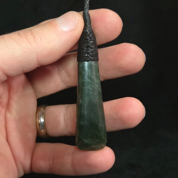 Cam161 kawakawa roimata, pounamu, taonga (1) Cam161 kawakawa roimata, pounamu, taonga (1)