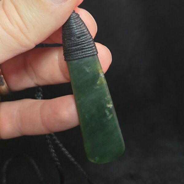 Cam166 Roimata, kawakawa, pounamu, taonga, jade, (3) Cam166 Roimata, kawakawa, pounamu, taonga, jade, (3)