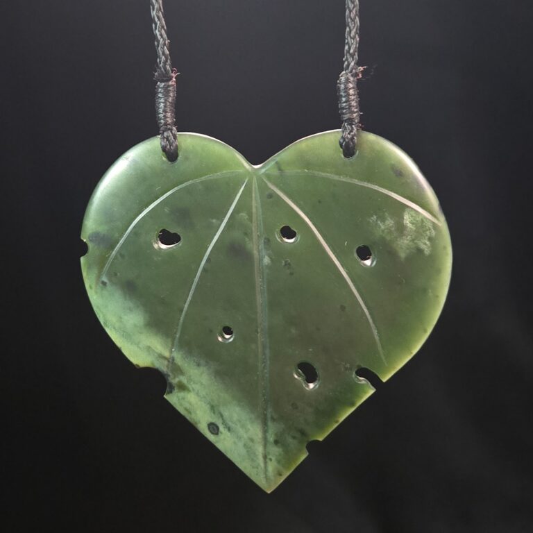 Rau Whakaora – Kawakawa Leaf Pounamu Taonga