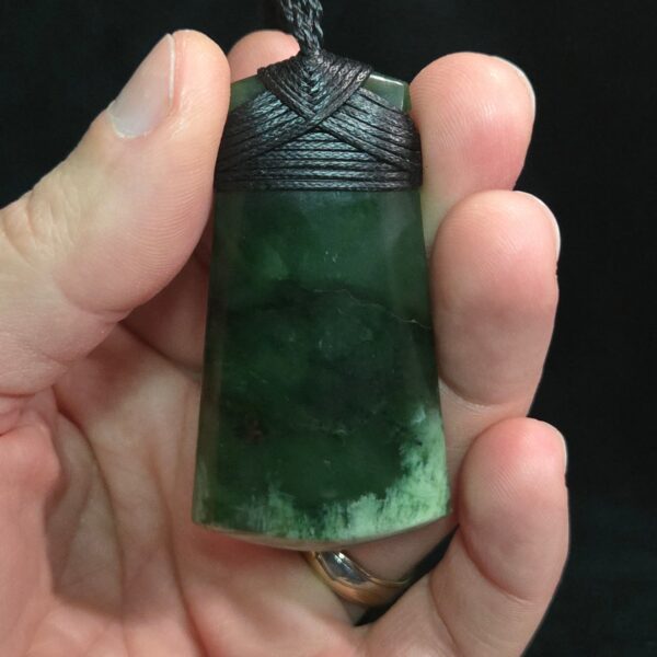 cam164 kawakawa, toki, pounamu, jade, taonga (5) cam164 kawakawa, toki, pounamu, jade, taonga (5)