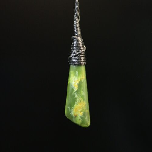 Golden Flower Pounamu Roimata
