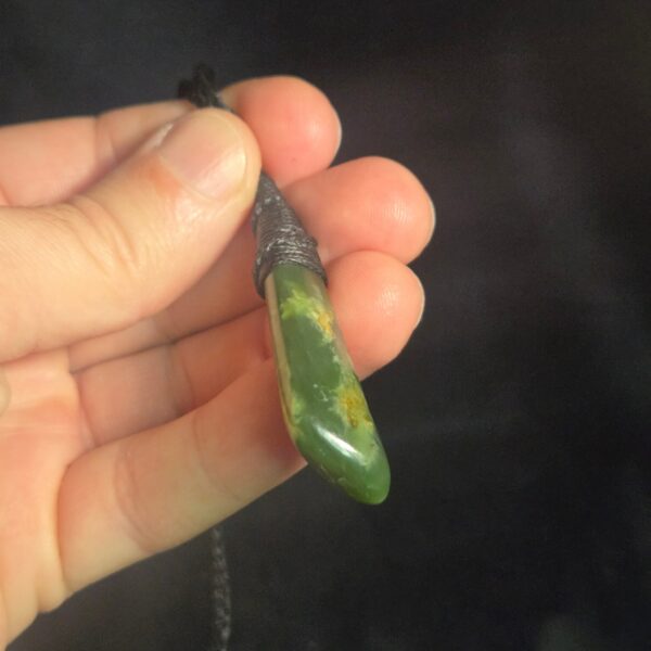 Cam 171 roimata, taonga, maori, pounamu, flower jade, jade, gold, putiputi, (7) Cam 171 roimata, taonga, maori, pounamu, flower jade, jade, gold, putiputi, (7)