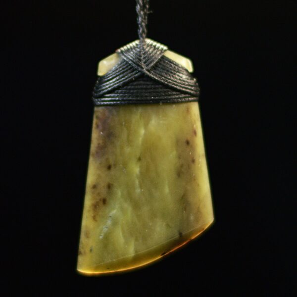 Cam 174 toki, jade, pounamu, taonga, kiwifruit, hapopo, inanga (3)