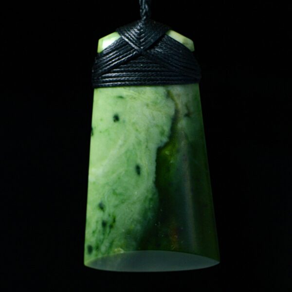 Cam 175 taonga, toki, pounamu, inanga, kawakawa jade, maori (3)