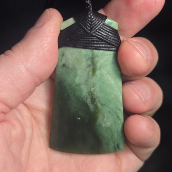 Cam 175 taonga, toki, pounamu, inanga, kawakawa jade, maori (7) Cam 175 taonga, toki, pounamu, inanga, kawakawa jade, maori (7)